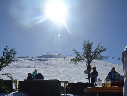 Outdoor-Lounge im Maerz.jpg